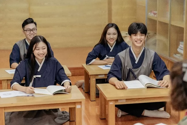 Ngành Sư phạm tiểu học hay Đông phương học